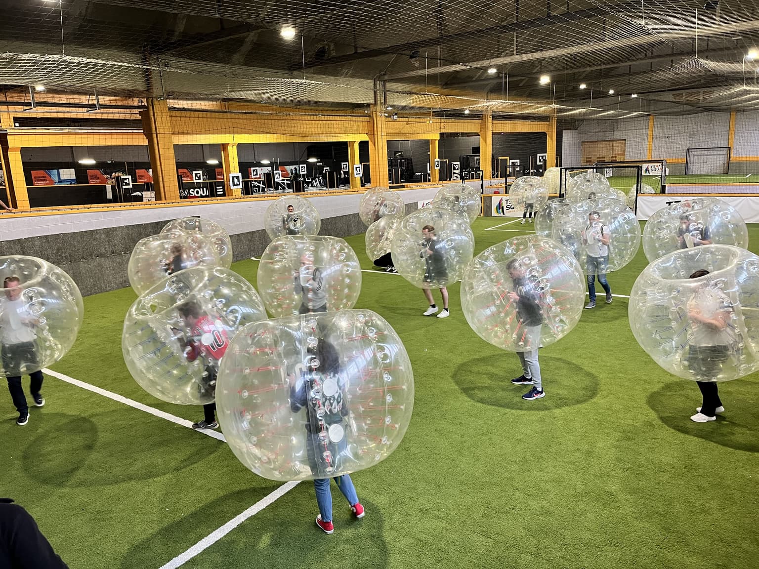 Expérience inédite de bubble foot à Lille